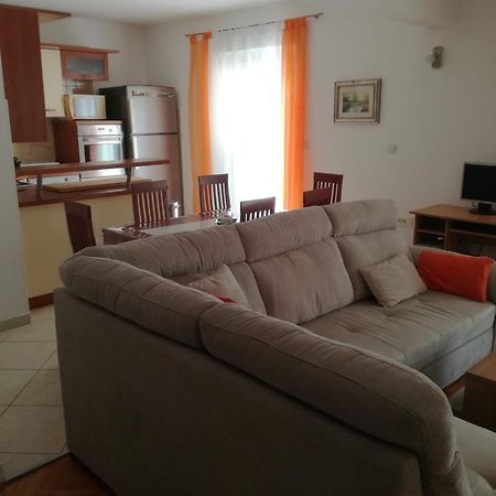 Apartman Maja & Marin Apartment Биоград на Мору Екстериор снимка